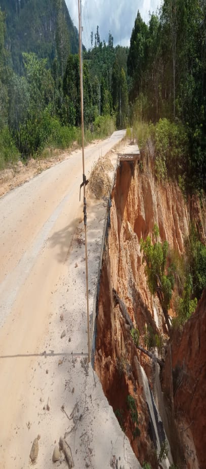 Tidak Profesional Laksanakan Perbaikan Jalan, LSM Bara Api Rohul Desak Gubernur Riau Copot Kepala UPT VI