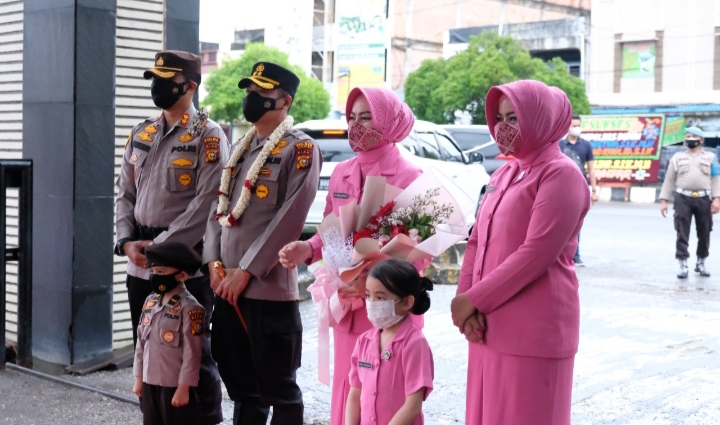 Welcome Farewell Parade Kapolres Dumai AKBP Mohammad Kholid S.I.K