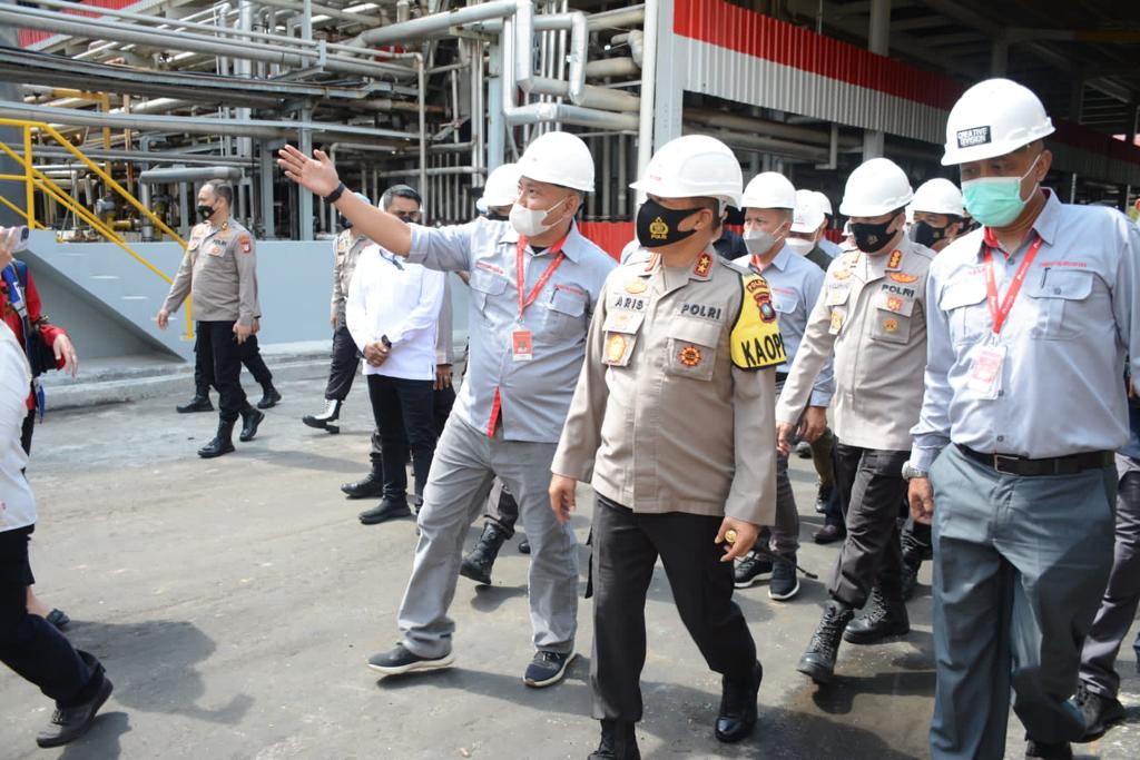 Kapolda Kepri Tinjau Ketersediaan Minyak Goreng Dan Kebutuhan Bahan Pokok Di Kota Batam