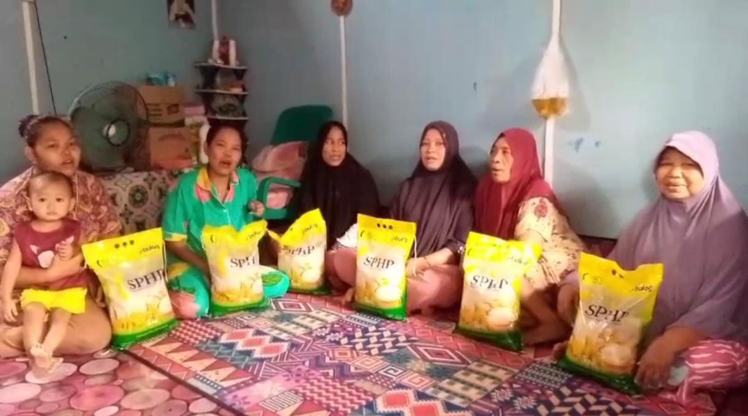 Direktorat Polairud Polda Sumut Gelar Gerakan Pangan Murah, Salurkan 5 Ton Beras SPHP untuk Warga Sekitar Mako Polairud