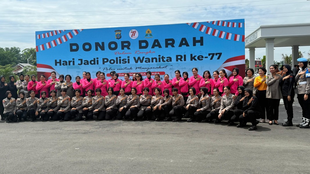 HUT ke-77, Polwan Polda Sumut Bersama Bhayangkari Tebar Kepedulian Lewat Donor Darah