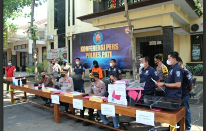 Seorang Pria Di Pati Diringkus Polisi Lantaran Tipu Jasa Ekspedisi J&T Hingga Ratusan Juta