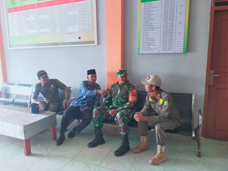 Babinsa Sertu Ansari Beri Pemahaman Nilai Pancasila di Kampung Pancasila Merbau