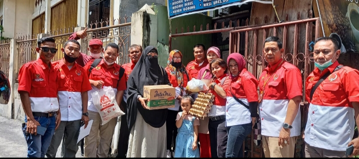 Menjelang Bulan Suci Ramadhan, Pengurus DPD PWRI Riau Berbagi Sembako