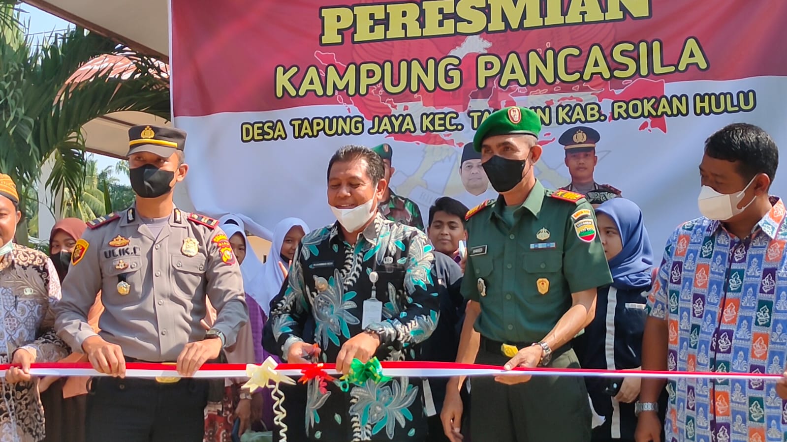 Peresmian Kampung Pancasila, Kades Tapung Jaya : Luar Biasa, Kami Apresiasi TNI 