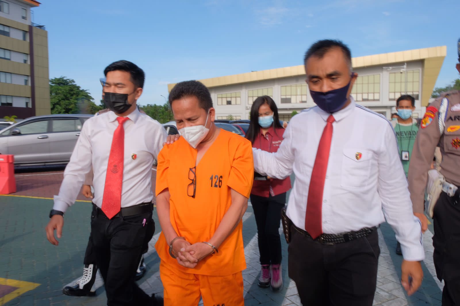 Diduga Korupsi Hibah Alat Kesehatan, Polda Riau Tahan dr HM, Ayo Siapa Menyusul? 
