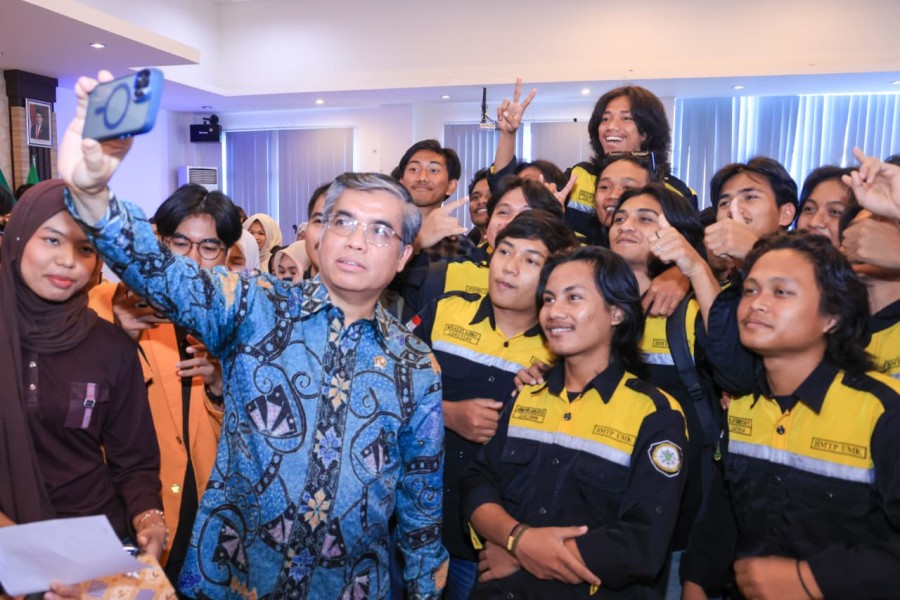 Menaker Tekankan Kolaborasi Kampus dan Industri untuk Atasi Mismatch Lulusan