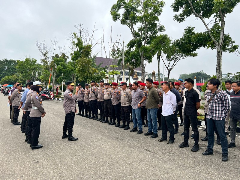 Polres Rokan Hulu Amankan Jalannya Upacara Hari Jadi ke-26 Kabupaten Rokan Hulu