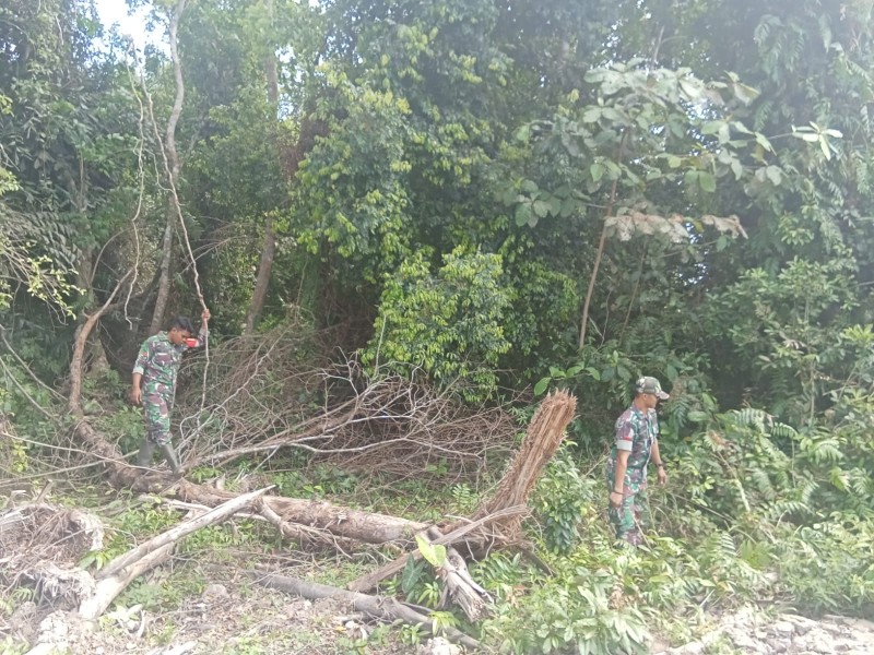 Sosialisasi Karhutla, Babinsa Ingatkan Dampak Asap terhadap Kesehatan dan Lingkungan