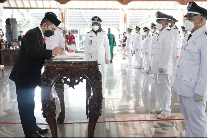 Pelantikan Kades Terpilih Hasil Pilkades Serentak Digelar Sesuai Dengan Penerapan Protokol Kesehatan