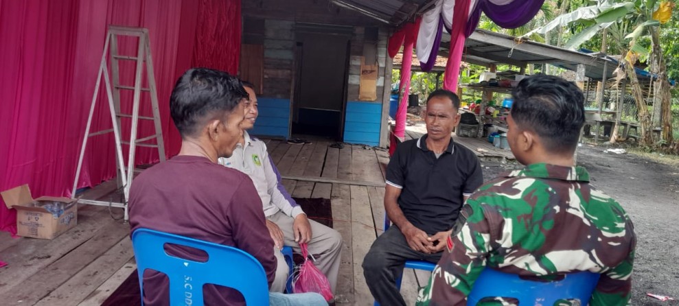 Komsos di Kampung Pancasila, Babinsa Koramil 06/Merbau Perkuat Sinergi dengan Masyarakat