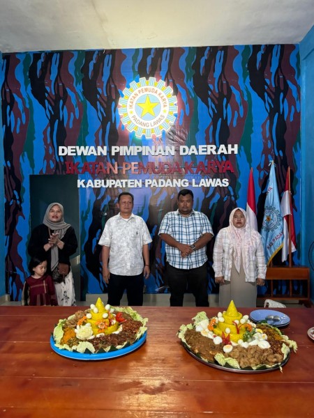 Ketua LSM KOREK Riau Sampaikan Ucapan Selamat Ulang Tahun untuk Ketua dan Bendahara IPK Padang Lawas