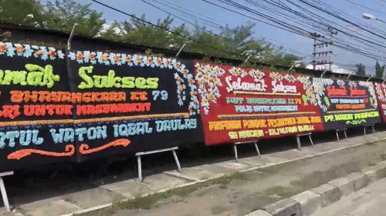 Ribuan Papan Bunga dan Penayangan Videotron Warnai HUT Bhayangkara ke-79 di Sumatera Utara