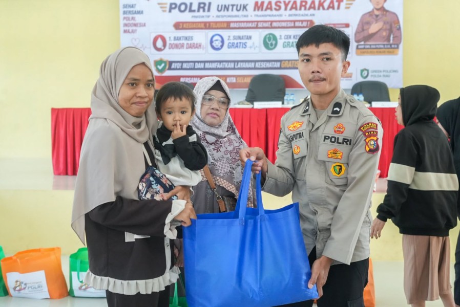 Sambut HUT Bhayangkara ke-80, Polres Rokan Hulu Gelar Donor Darah, Sunatan Massal dan Pemeriksaan Kesehatan Gratis