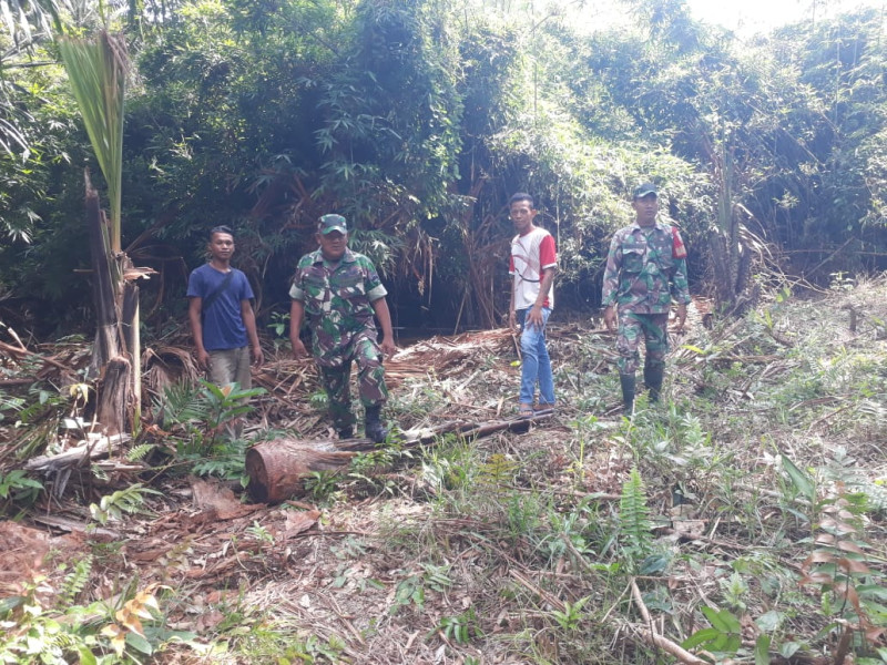 Koramil 06/Merbau Gandeng Warga Desa Mekar Delima Cegah Kebakaran Lahan