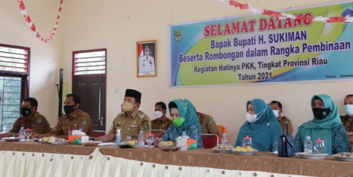 Jelang Lomba Hatinya PKK Tingkat Provinsi Riau, Bupati Dan Ketua TP PKK Rohul Tinjau Progress Persiapan Di Desa Kumain