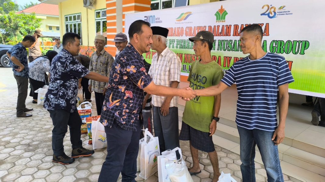 PTPN IV Unit Regional II Sambut HUT Ke 28 Dengan Memberikan Bantuan Sembako Kepada Kaum Dhuafa