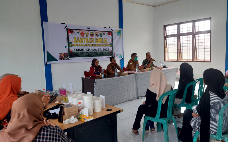 Dukung Penurunan Angka Stunting, TMMD Ke-124 Kodim 0320/ Dumai Beri Bantuan Sosial