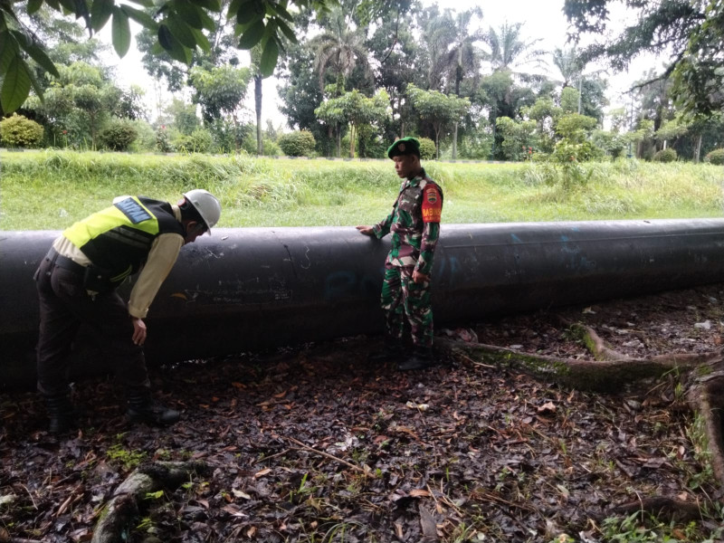 Sertu Sugianto Sosialisasikan Bahaya Aktivitas di Jalur Pipa Pertamina