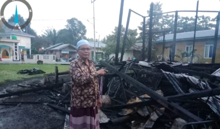 Prihatin Dan Butuh Bantuan, Rumah Milik Ibu Rofeah Tempat Belajar Mengaji Terbakar