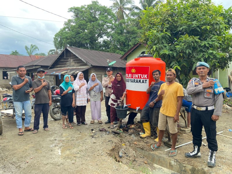 Kapolda Sumut Bangun Sumur Bor untuk Warga Sorkam, Wujud Kepedulian Polri Pulihkan Kehidupan Pasca Banjir