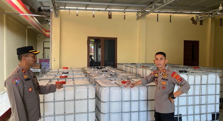 Bantuan 15 Unit Tangki Air, Wujudkan Kepedulian Pasca Bencana Alumni Akpol 99 Melalui Polres Tapanuli Tengah