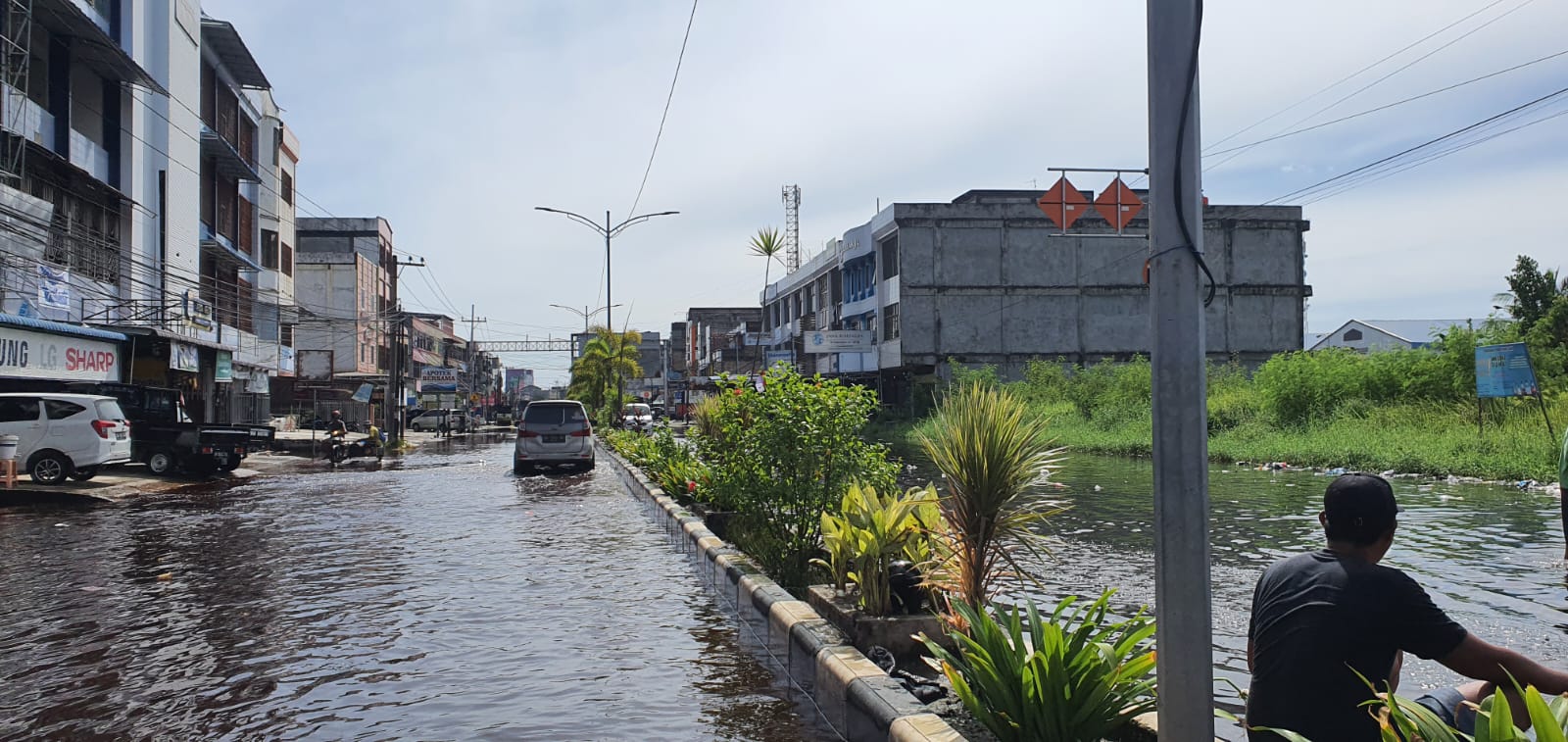 Didera Banjir Berkepanjangan, Warga Menilai