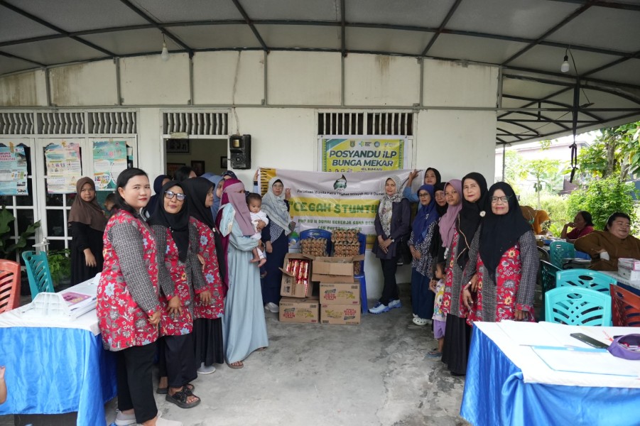 Dukung Pencegahan Stunting, Persatuan Wanita Patra Kilang Pertamina Dumai Bagikan PMT di 2 Posyandu