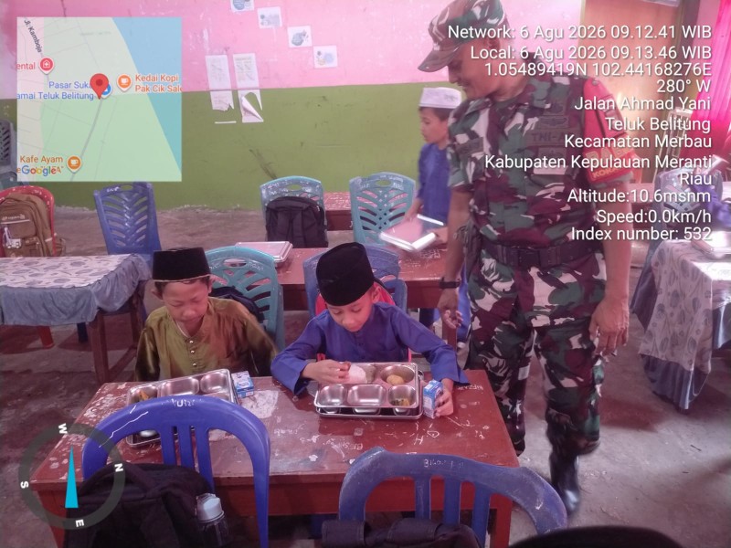 Makan Sehat Bergizi di Kepulauan Meranti Sukses Digelar, Babinsa Pastikan Distribusi Aman dan Lancar