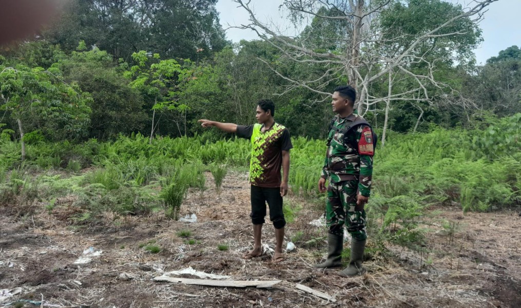 Wilayah Rawan Karhutla Dipantau, Babinsa Pastikan Desa Bandul Aman