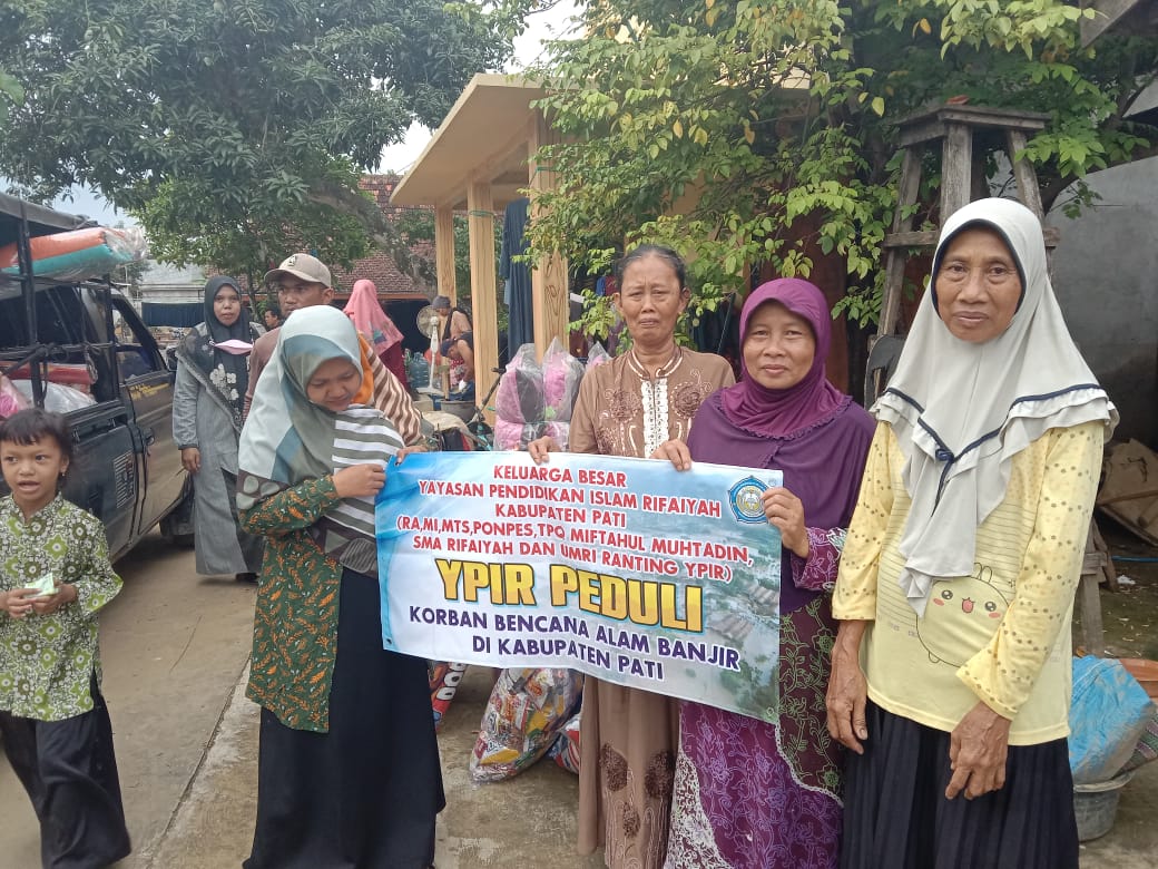 Yayasan Pendidikan Islam Rifaiyah Desa Sundoluhur Salurkan Bantuan untuk Korban Bencana Banjir 