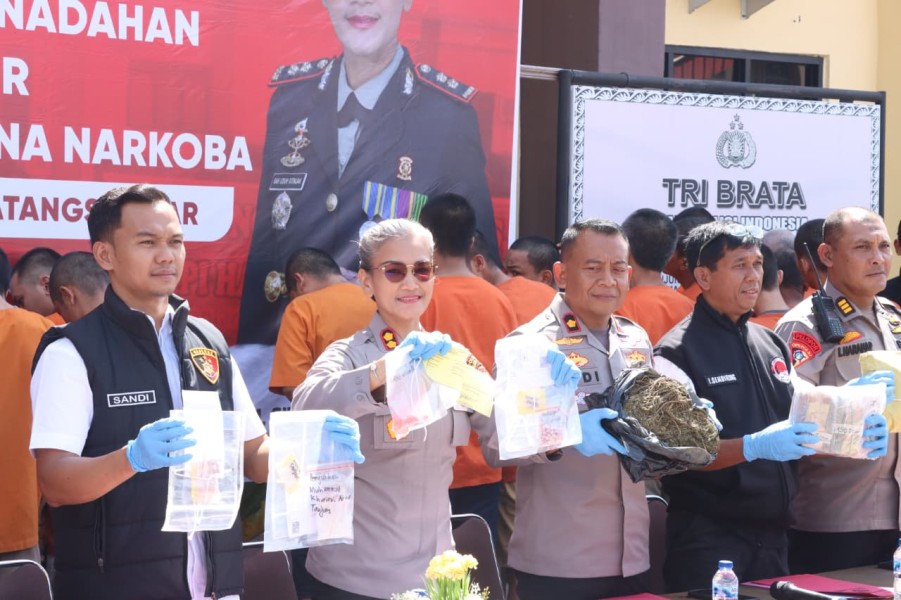 Polres Pematang Siantar Konferensi Pers Pengungkapan Kasus Pencurian, Penggelapan, Penadahan Ranmor dan Peredaran Narkoba