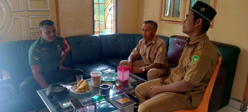 Kompak dan Peduli, Babinsa dan Kelurahan Bersatu Ciptakan Lingkungan Kondusif