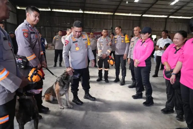 Polda Sumut Kerahkan Unit K9 untuk Percepat Pencarian Korban Banjir Bandang dan Longsor di Tapteng–Sibolga