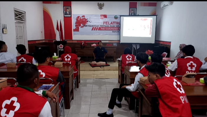 PMI Blora Beri Pelatihan Pertolongan Pertama Untuk Relawan