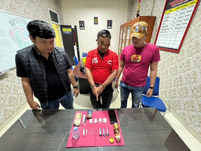 Satresnarkoba Polres Rohul Grebek Pengedar Narkoba di Ujungbatu, Gagalkan Transaksi 20,46 Gram Sabu