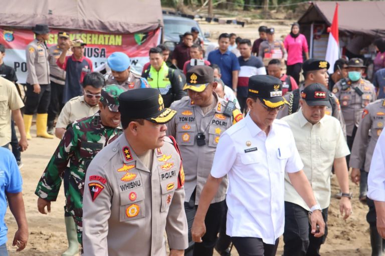 Polri Dirikan Posko Kesehatan, Keamanan hingga Dapur Lapangan untuk Warga Terdampak Banjir Tapsel