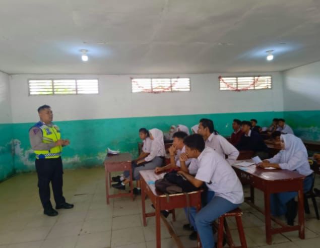 Police Goes to School', Kapolres Belawan Tekankan Pentingnya Tertib Lalu Lintas dan Hindari Kenakalan Remaja