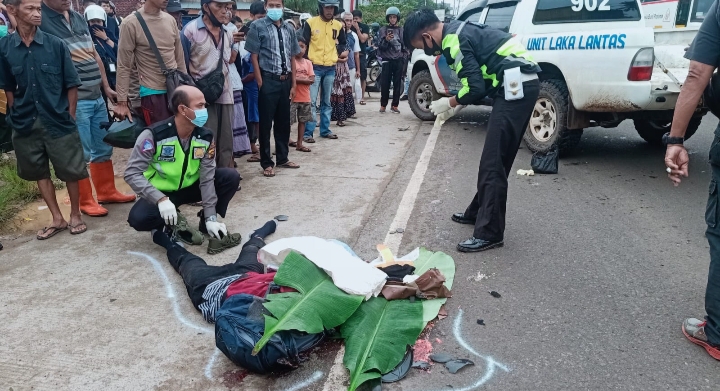 Lakalantas Antara SPM Vario Vs Mobil Fuso Tangki Terjadi di Kabupaten Muaro Jambi