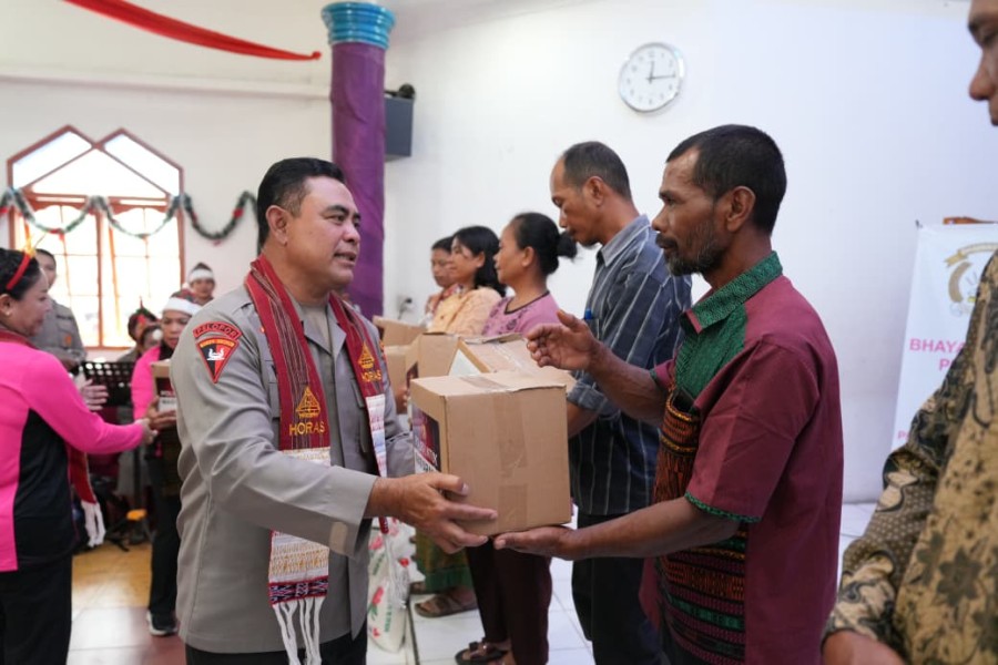 Natal Berbagi, Polda Sumut-Bhayangkari Salurkan Bingkisan dan Trauma Healing bagi Anak