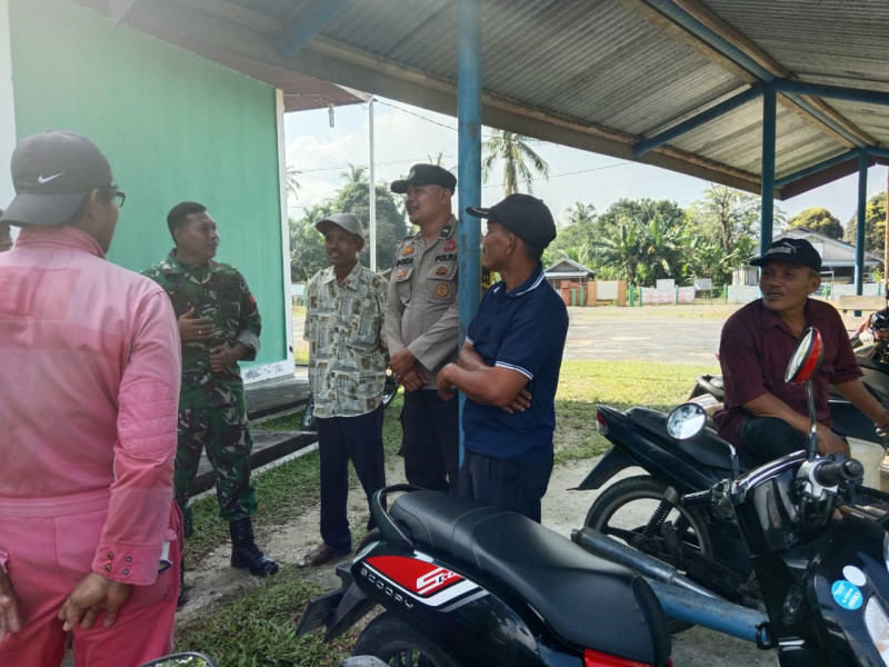 Babinsa Koramil 06/Merbau Gelar Komsos untuk Wujudkan Gotong Royong