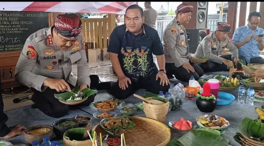 Nostalgia Dikampung Halaman, Kabareskrim Polri Nikmati Kuliner Tradisional Di Kampung Samin