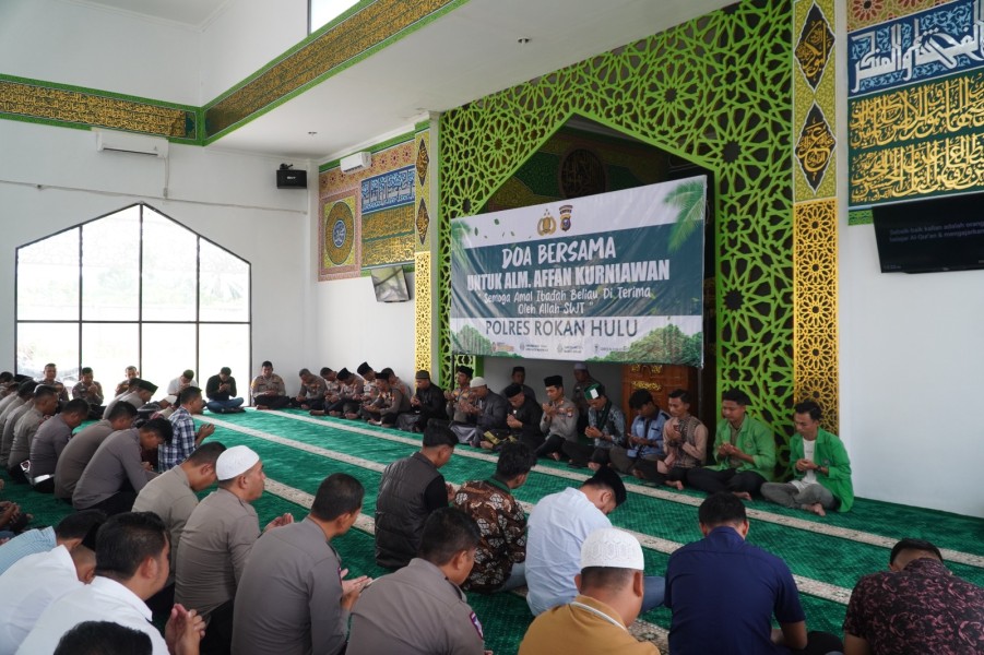 Peduli Sesama, Polres Rohul Gelar Shalat Ghaib dan Do