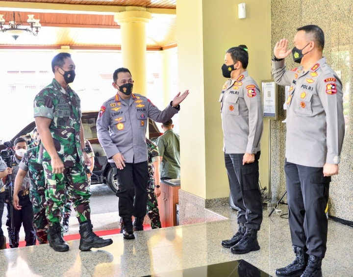 Bertemu Panglima, Kapolri Pastikan Sinergitas dan Soliditas TNI-Polri Ditingkatkan