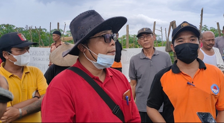 Warga Ramai-Ramai Pagari Tanah Hak Guna Pakai, Kades Gunungwungkal Siap Kawal