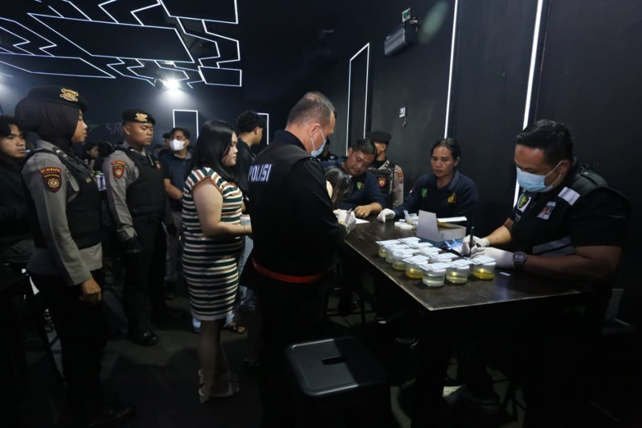 Polda Sumut Gelar Razia Gabungan di THM Helen's Night Mart, Dua Pengunjung Positif Narkoba