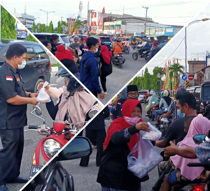 LMPP Mada Riau Bagikan Takjil Di Jum'at Barokah Jelang Buka Puasa Ramadhan 1442 H
