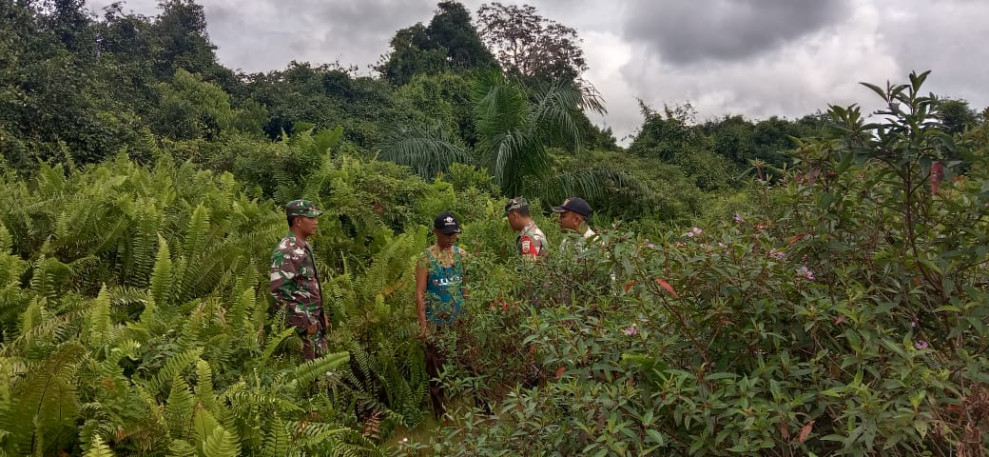 Giat Babinsa Koramil 06 Merbau Dalam Melaksanakan Sosialisasi Cegah Karhutla