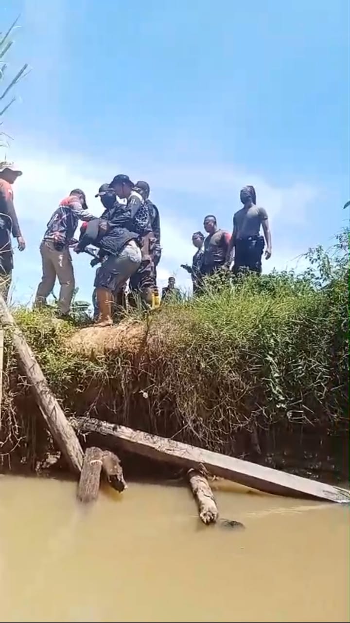Pengacara Kelompok Tani Aman Makmur Diduga Diseret dan Disekap Keamanan PT SRL Saat Dampingi Warga Bangun Jembatan