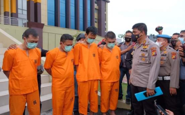 Tim Gabungan Polda Riau Dan Polres Rokan Hulu Berhasil Ringkus 4 Kawanan Pembobol Mesin ATM